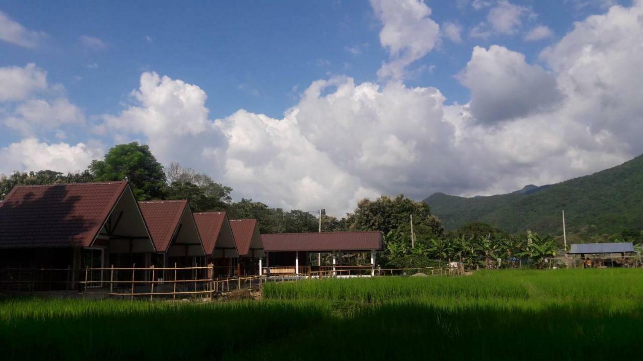 ฮ้างนาตาจันทร์ Villa Pua Exterior photo